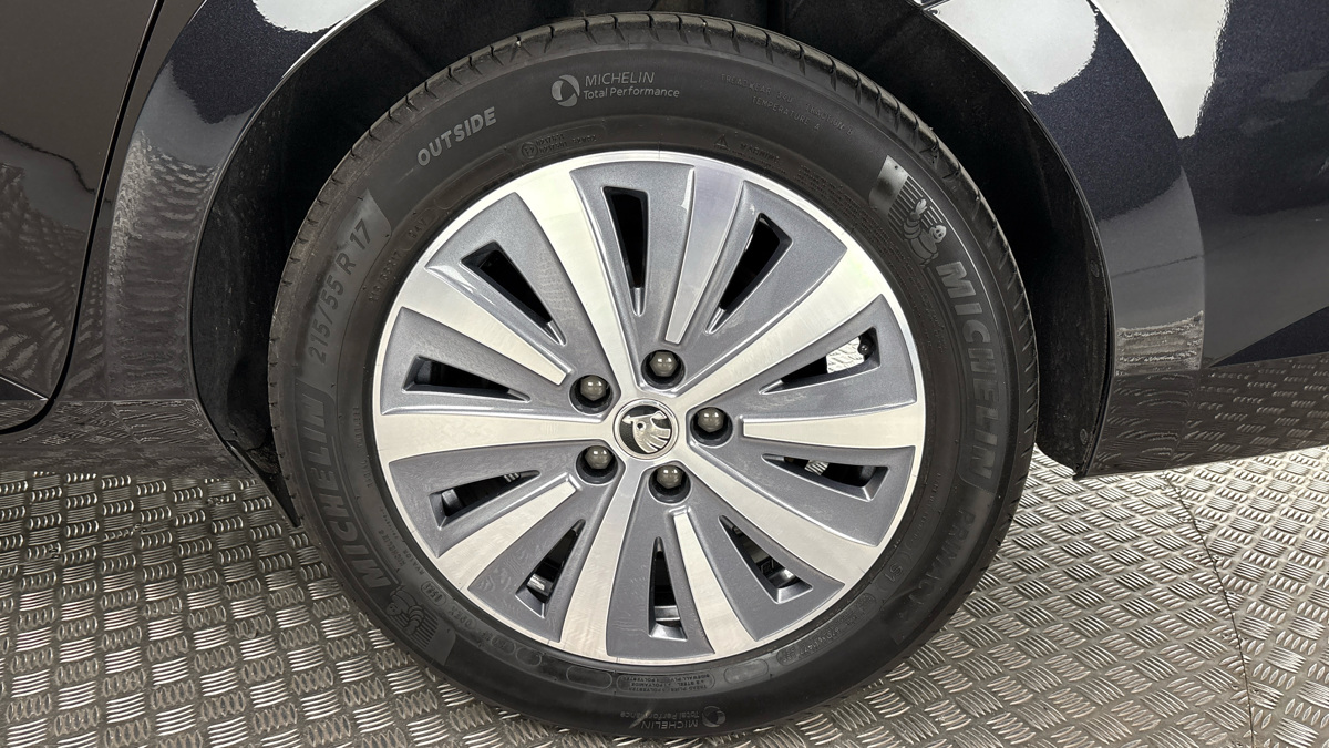 Škoda Superb - 19