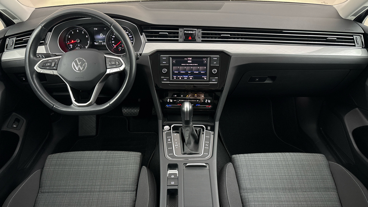 Volkswagen Passat - 8