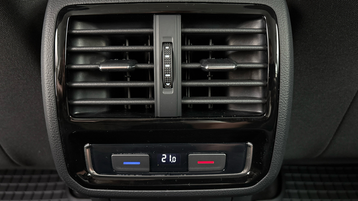 Volkswagen Passat - 22