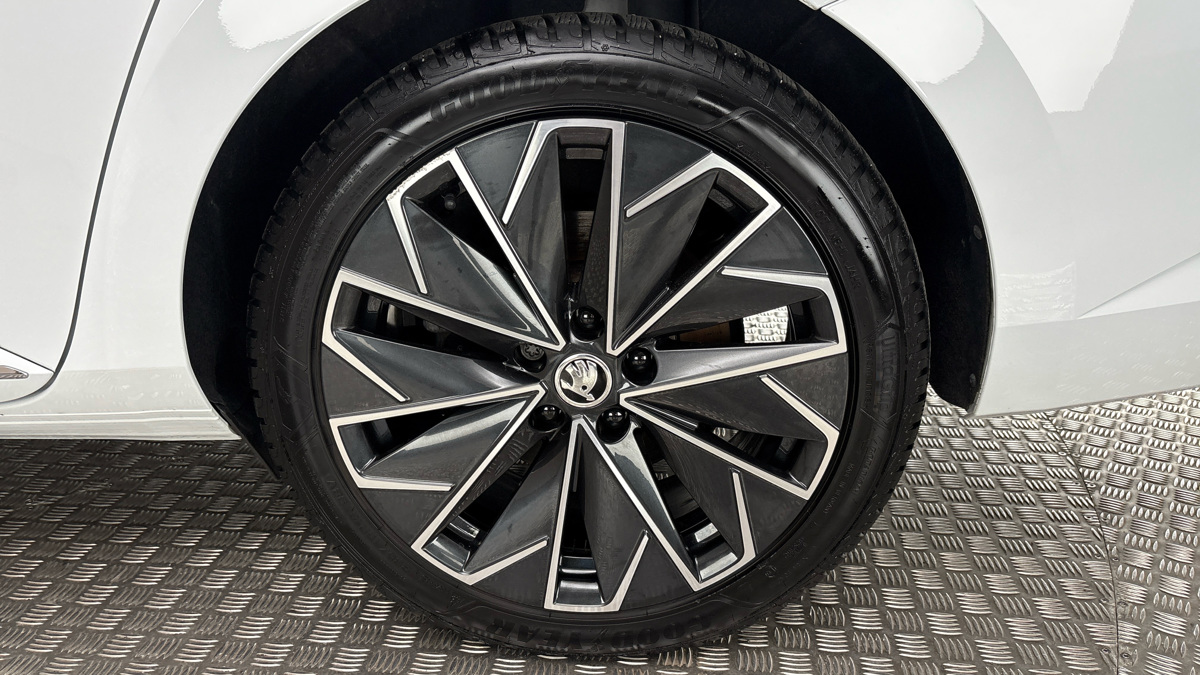 Škoda Superb - 19