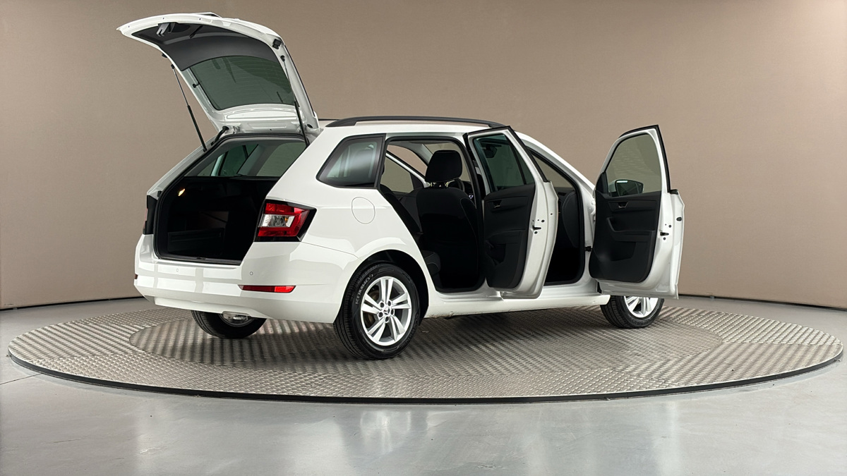 Škoda Fabia - 6