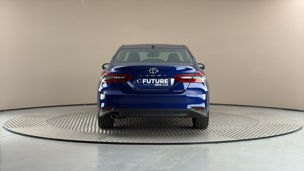Toyota Camry - 5