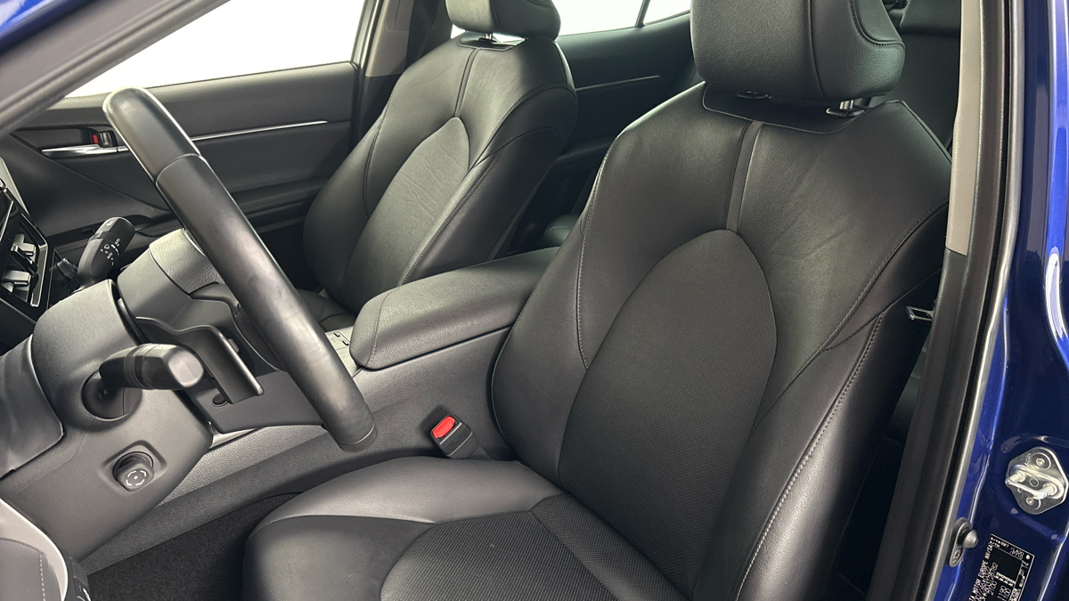 Toyota Camry - 14