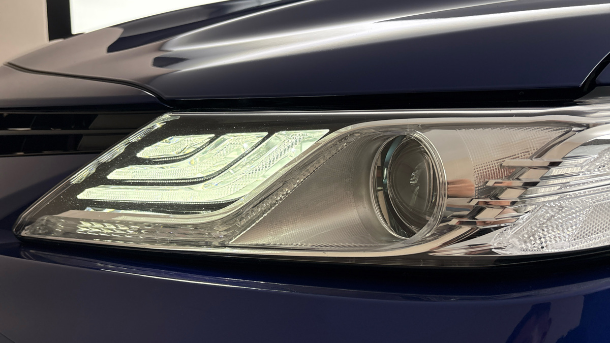 Toyota Camry - 17
