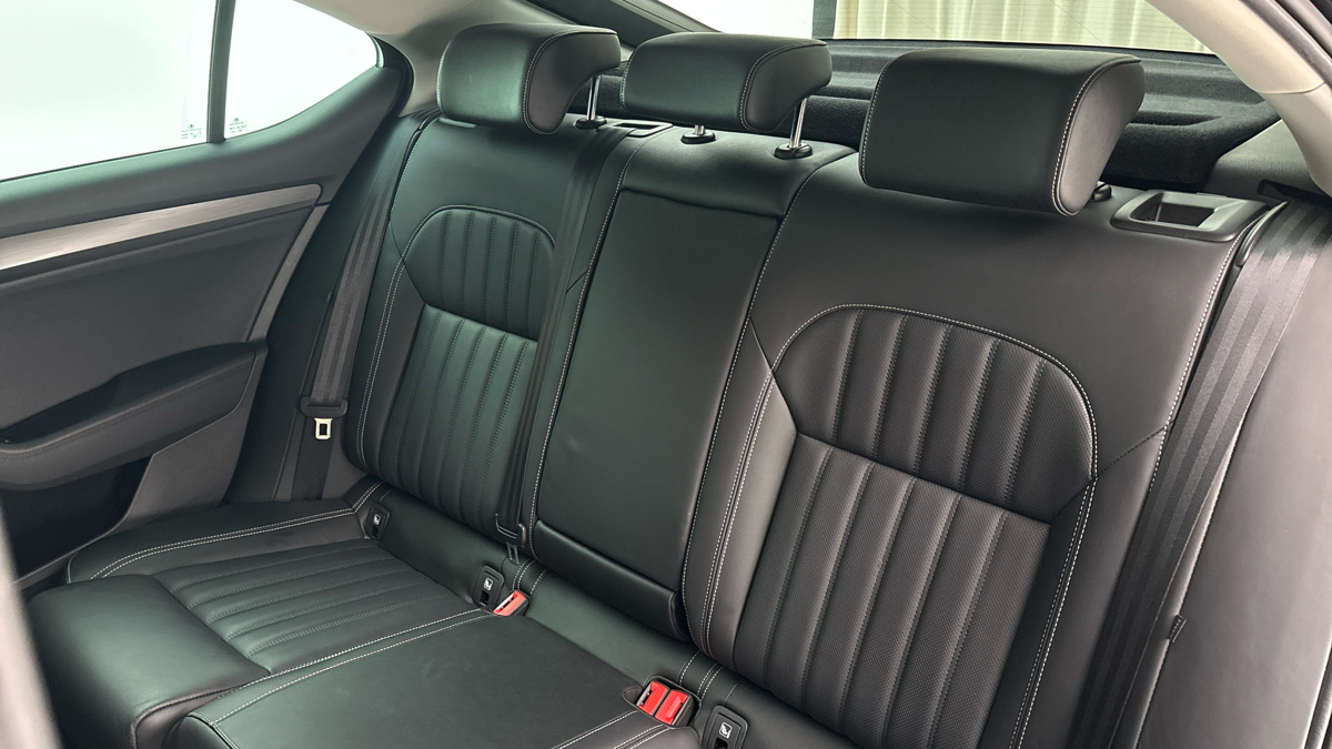 Škoda Superb - 16