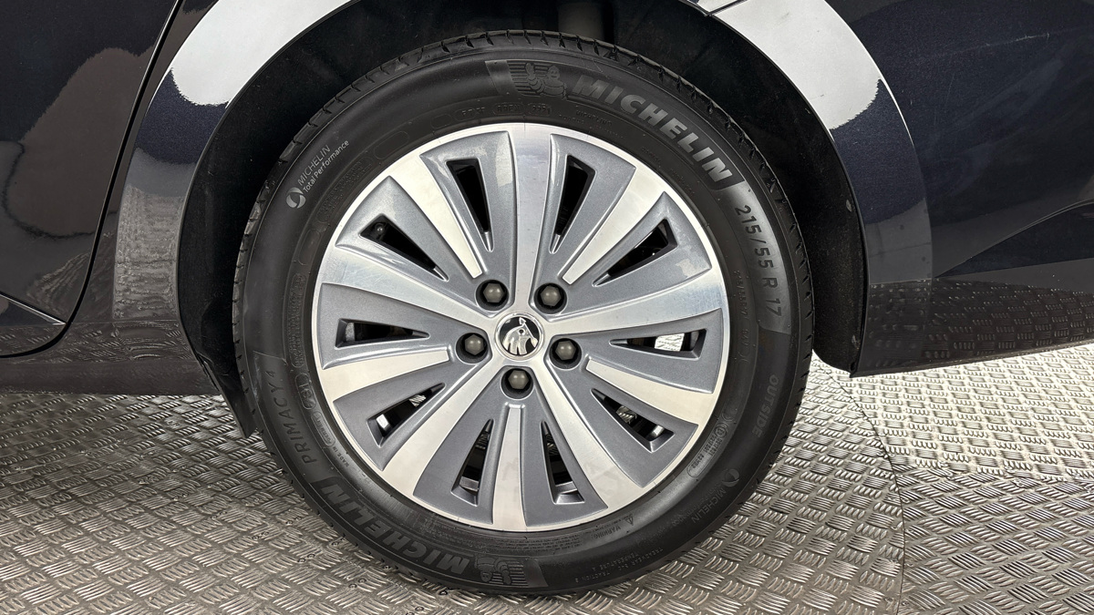 Škoda Superb - 19