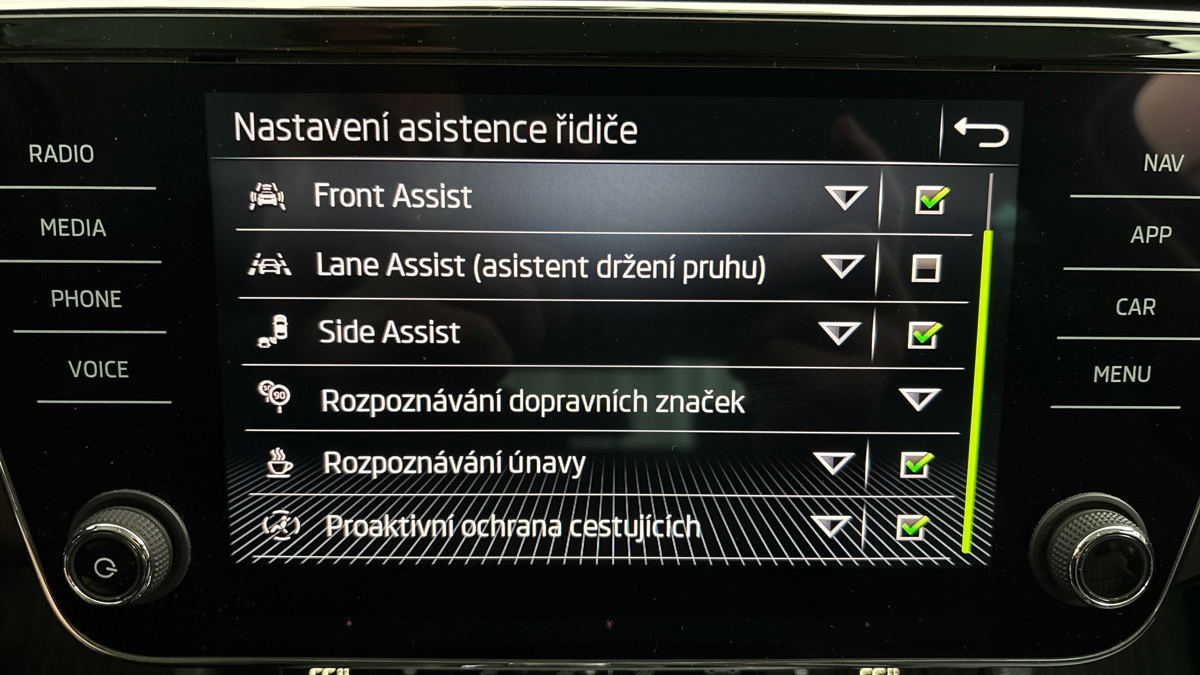 Škoda Superb - 27