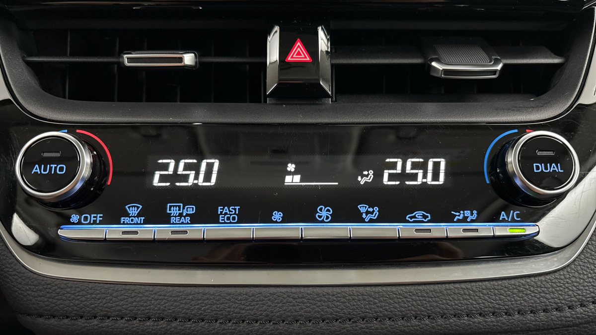 Toyota Corolla - 13