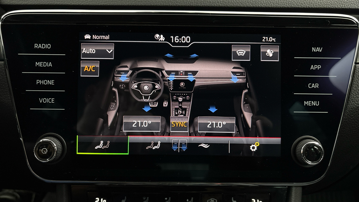 Škoda Superb - 32