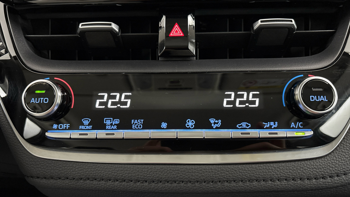 Toyota Corolla - 13
