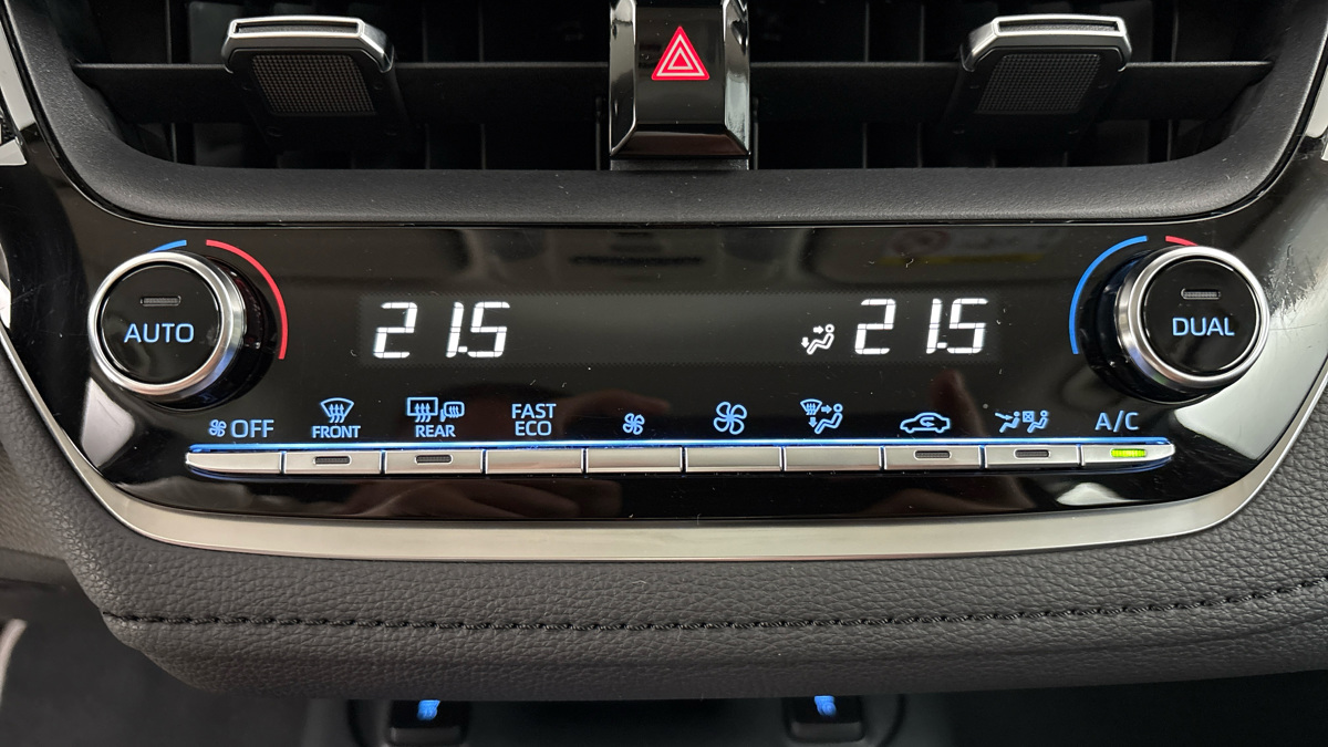 Toyota Corolla - 13
