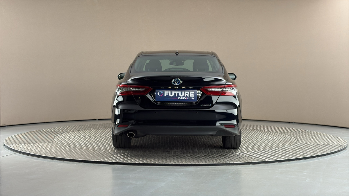 Toyota Camry - 5