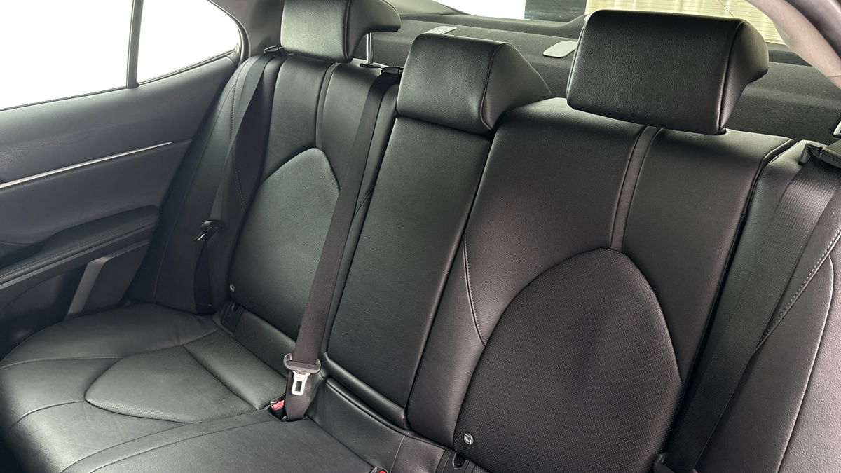 Toyota Camry - 16