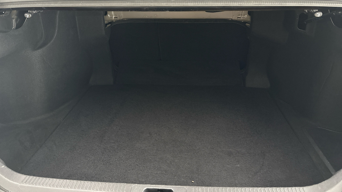 Toyota Camry - 17