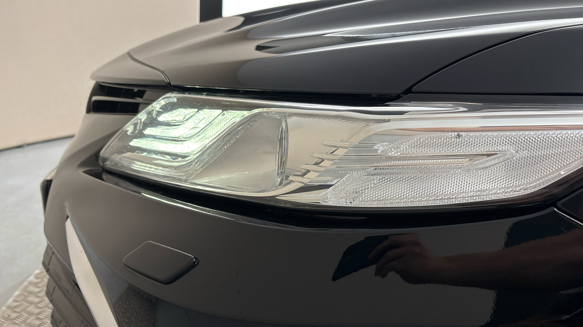 Toyota Camry - 18