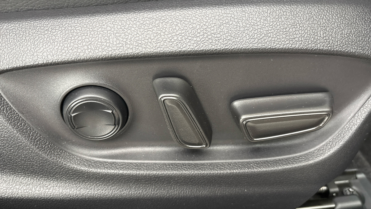 Toyota Camry - 22