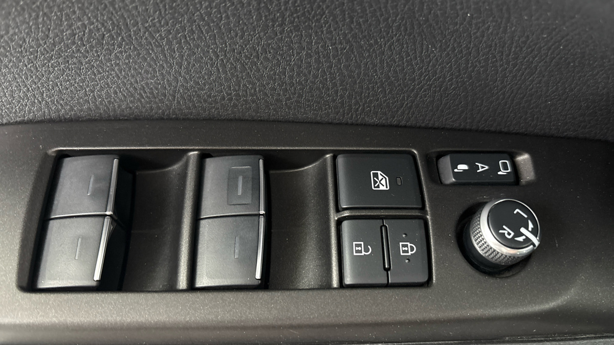 Toyota Camry - 23