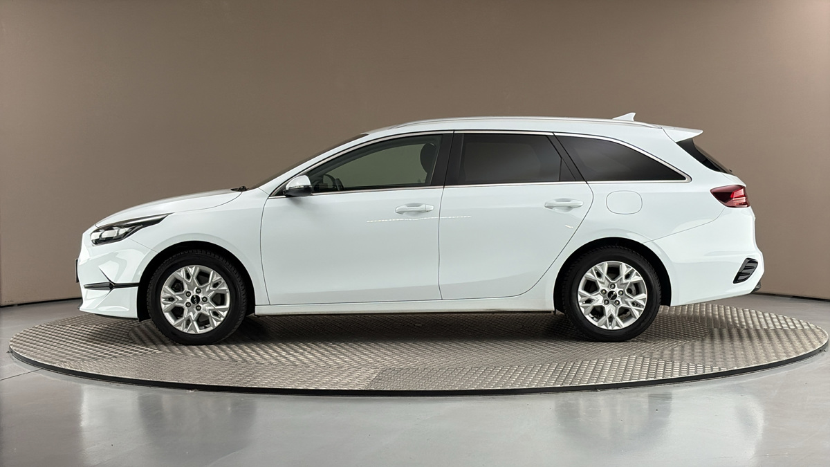 Kia Ceed - 4