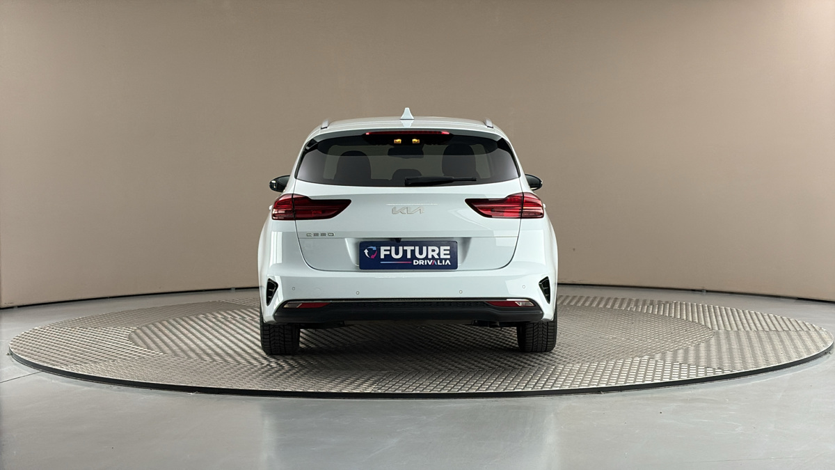 Kia Ceed - 5