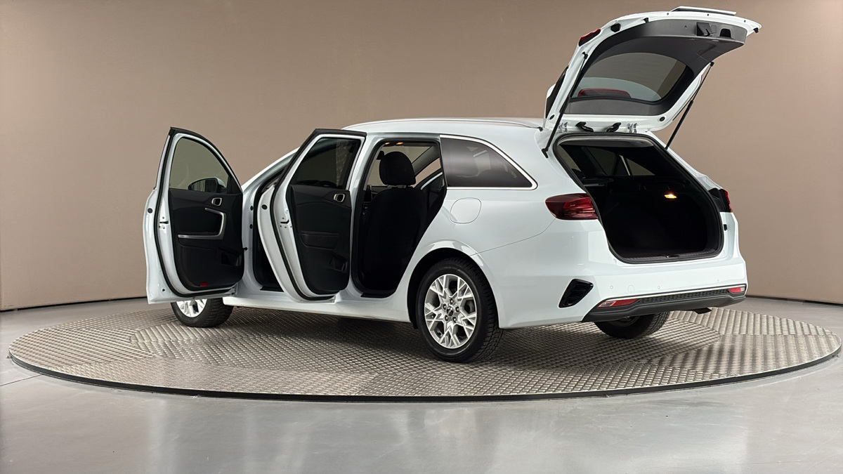 Kia Ceed - 7
