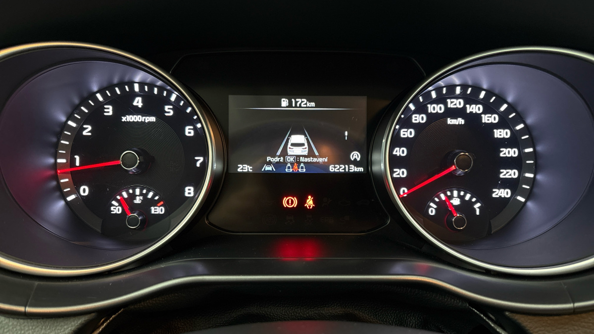 Kia Ceed - 10