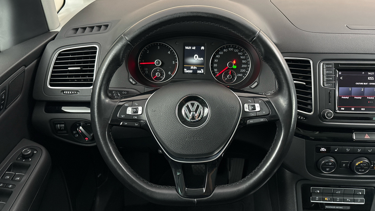 Volkswagen Sharan - 9