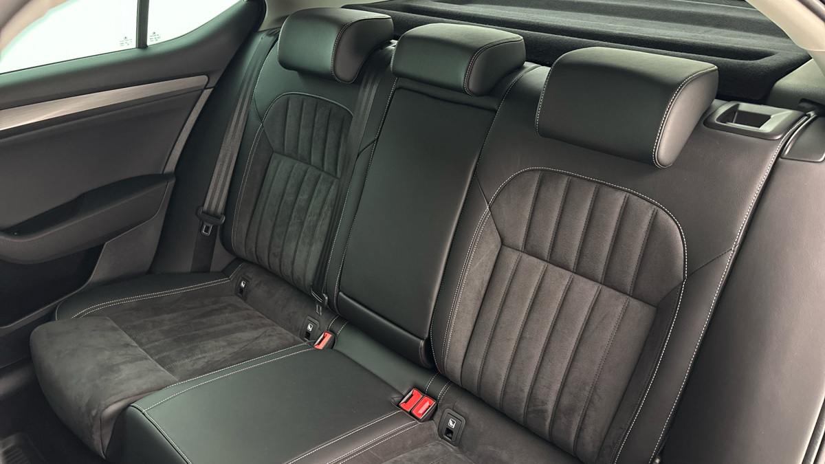 Škoda Superb - 16