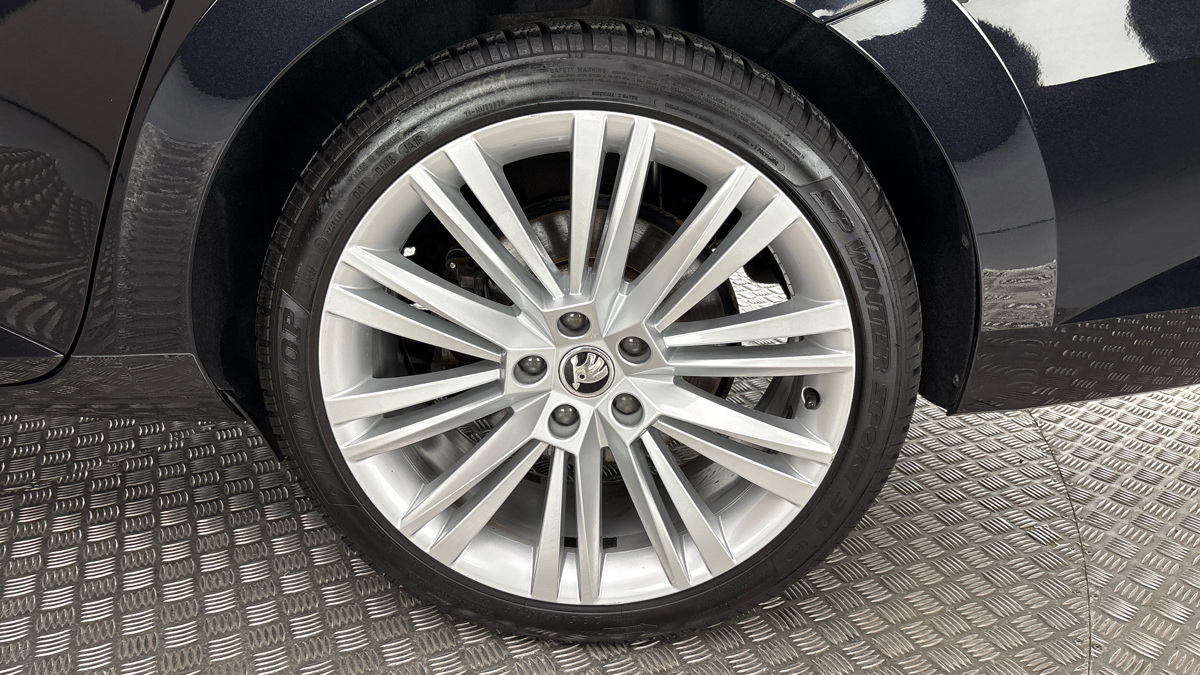 Škoda Superb - 19