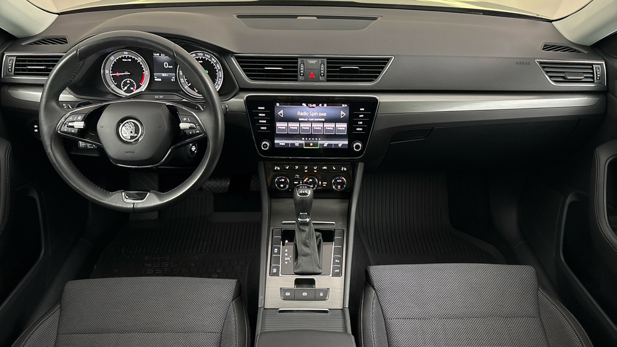 Škoda Superb - 8