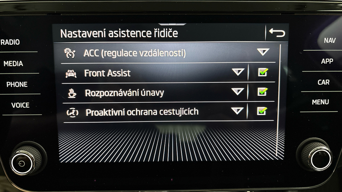 Škoda Superb - 26