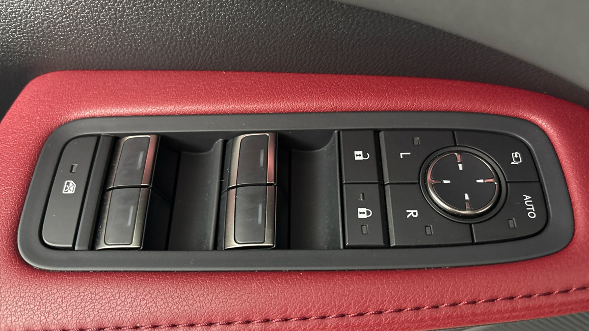 Lexus RX - 24