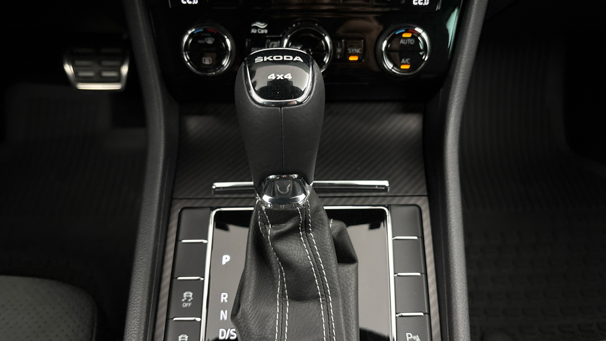 Škoda Superb - 25