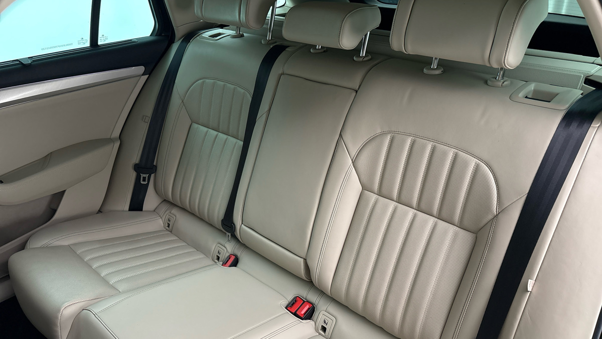 Škoda Superb - 16
