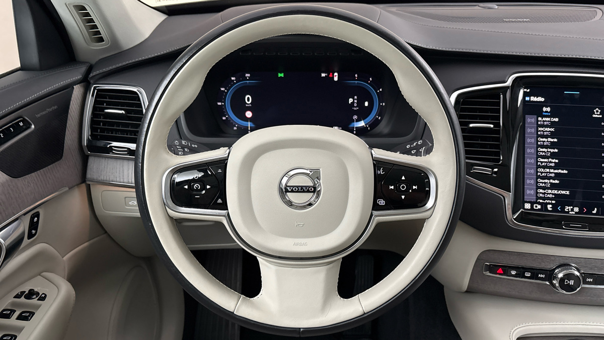 Volvo XC90 - 9