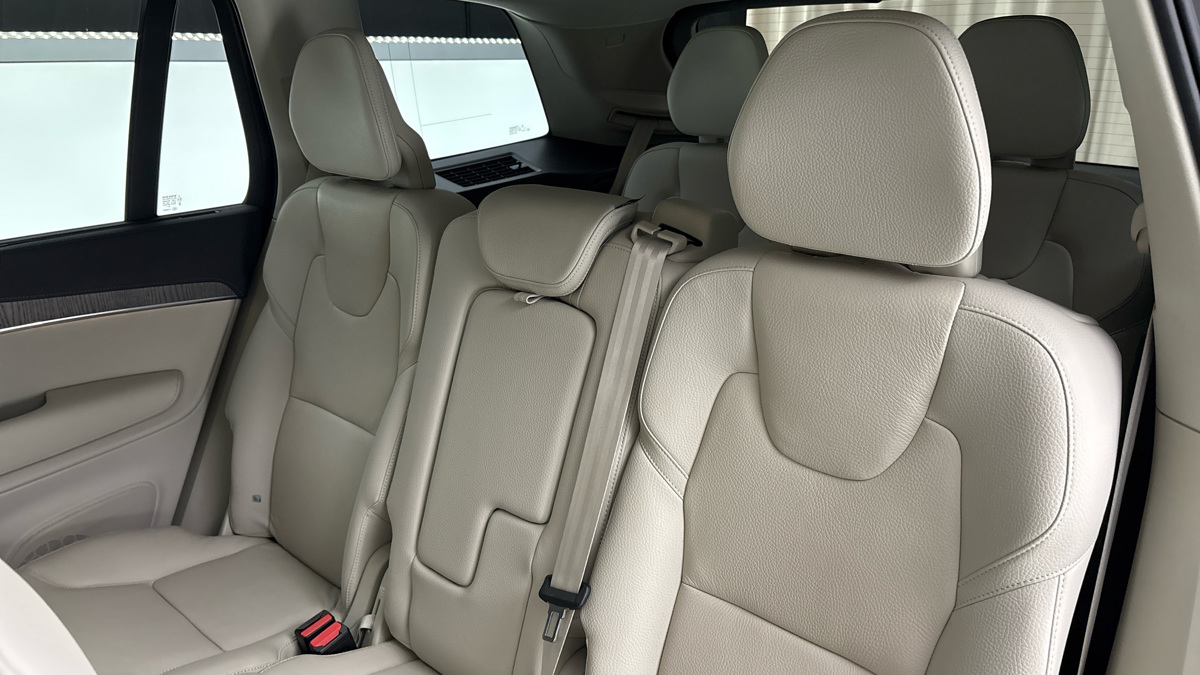 Volvo XC90 - 16