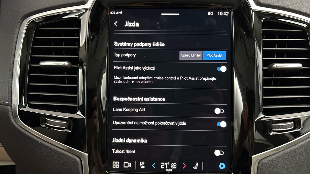 Volvo XC90 - 29