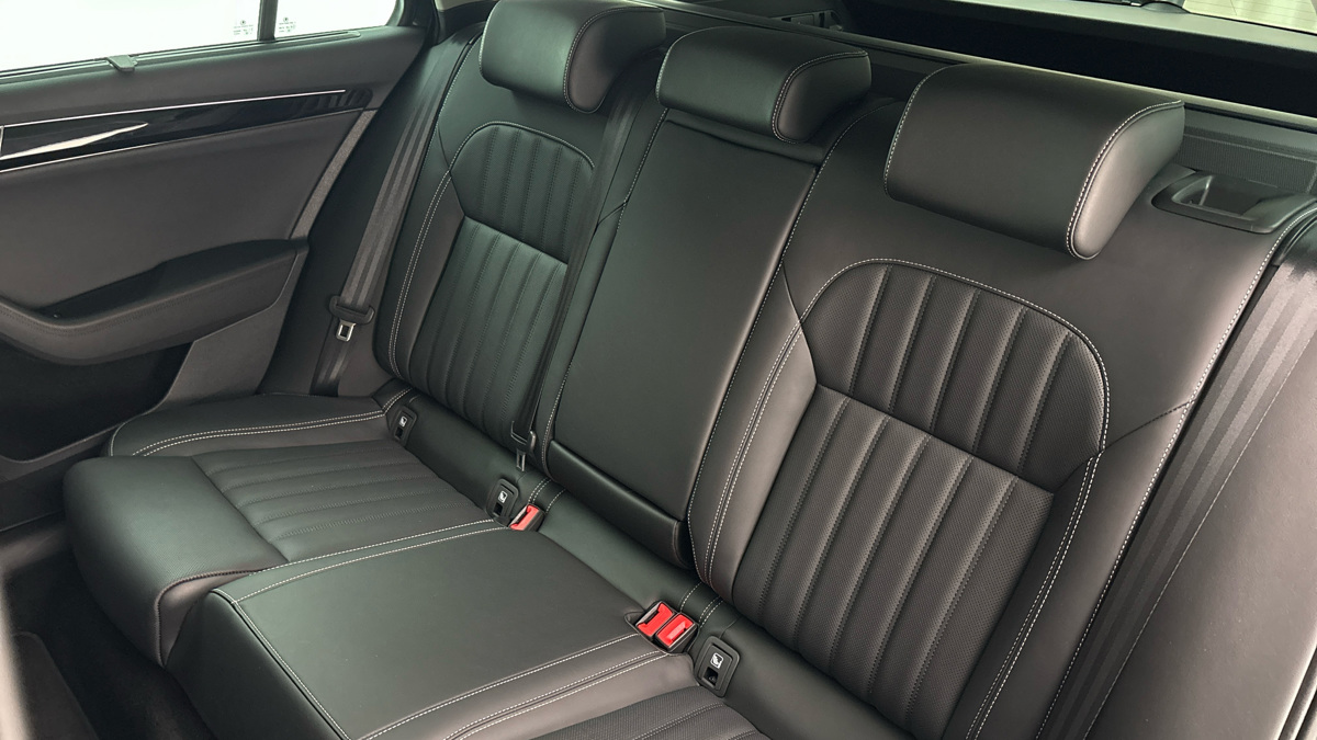 Škoda Superb - 16