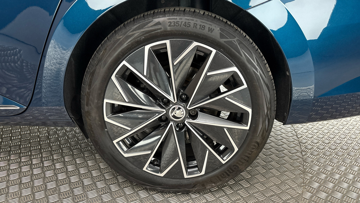 Škoda Superb - 19