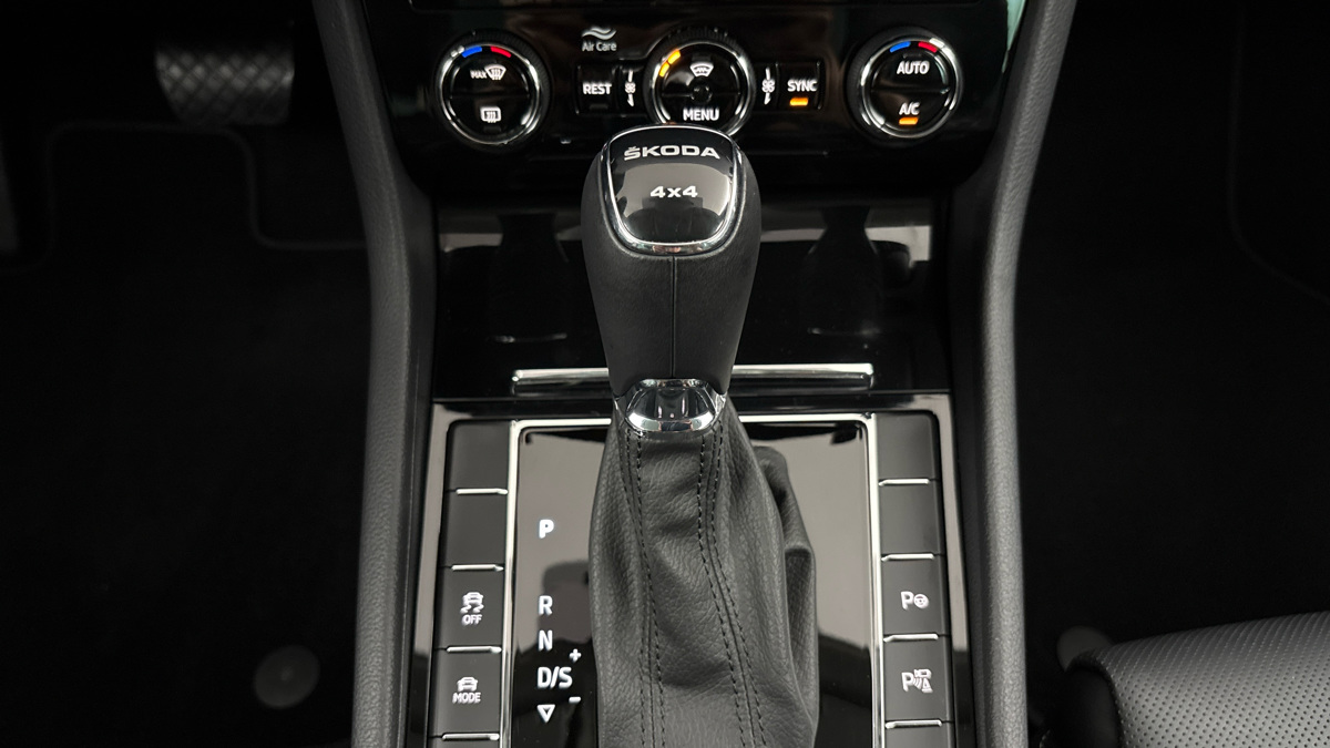 Škoda Superb - 28