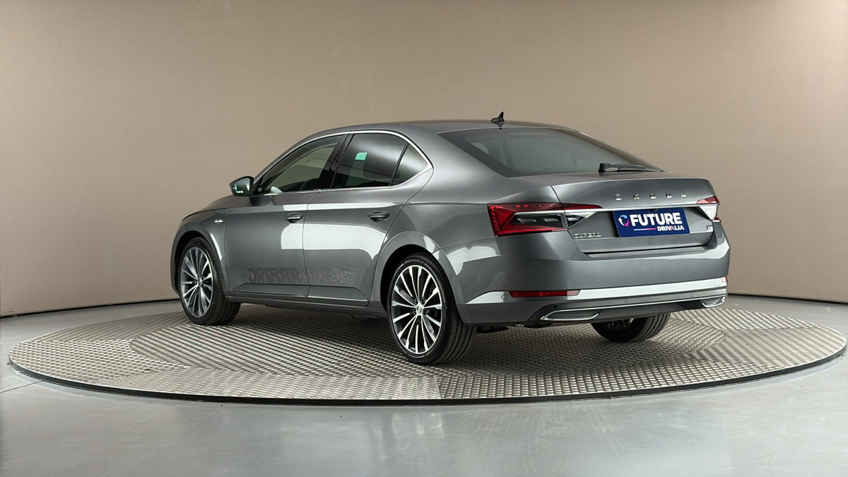 Škoda Superb - 2