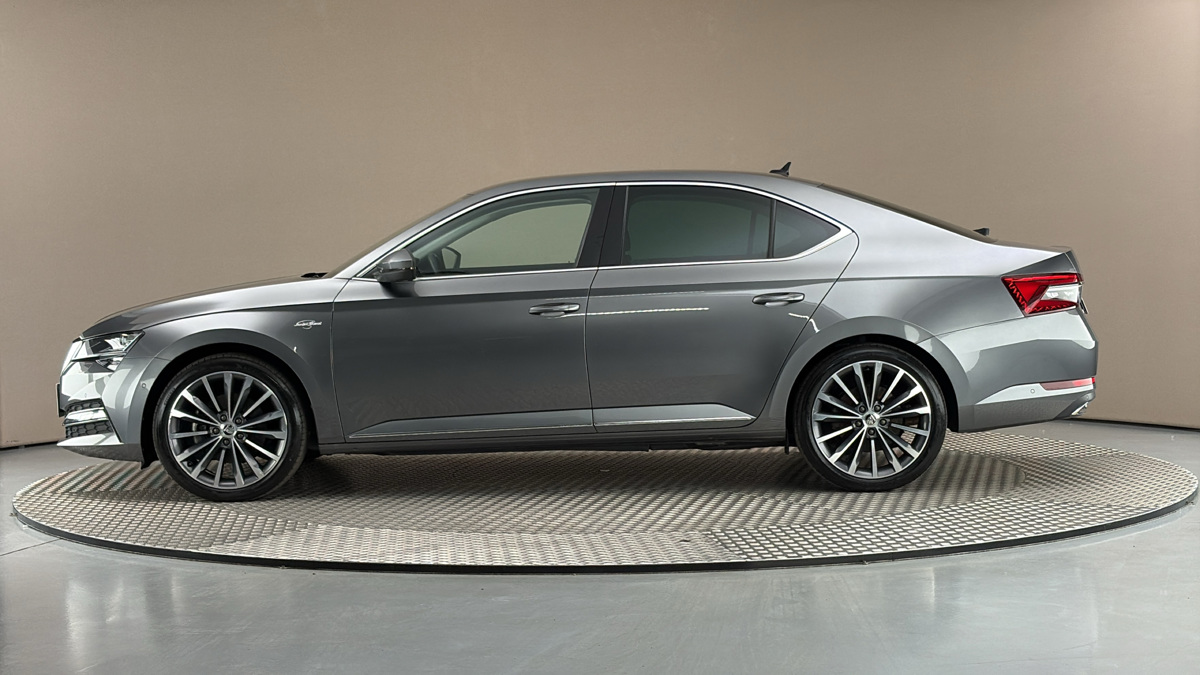 Škoda Superb - 4