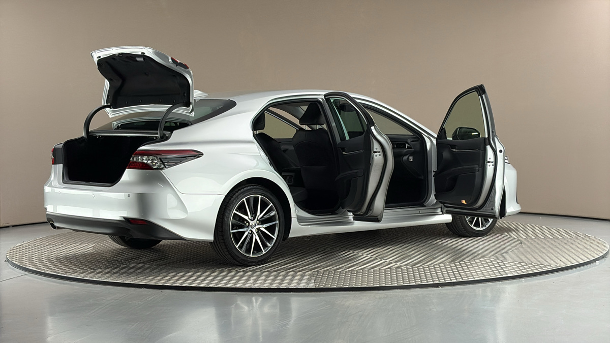 Toyota Camry - 6