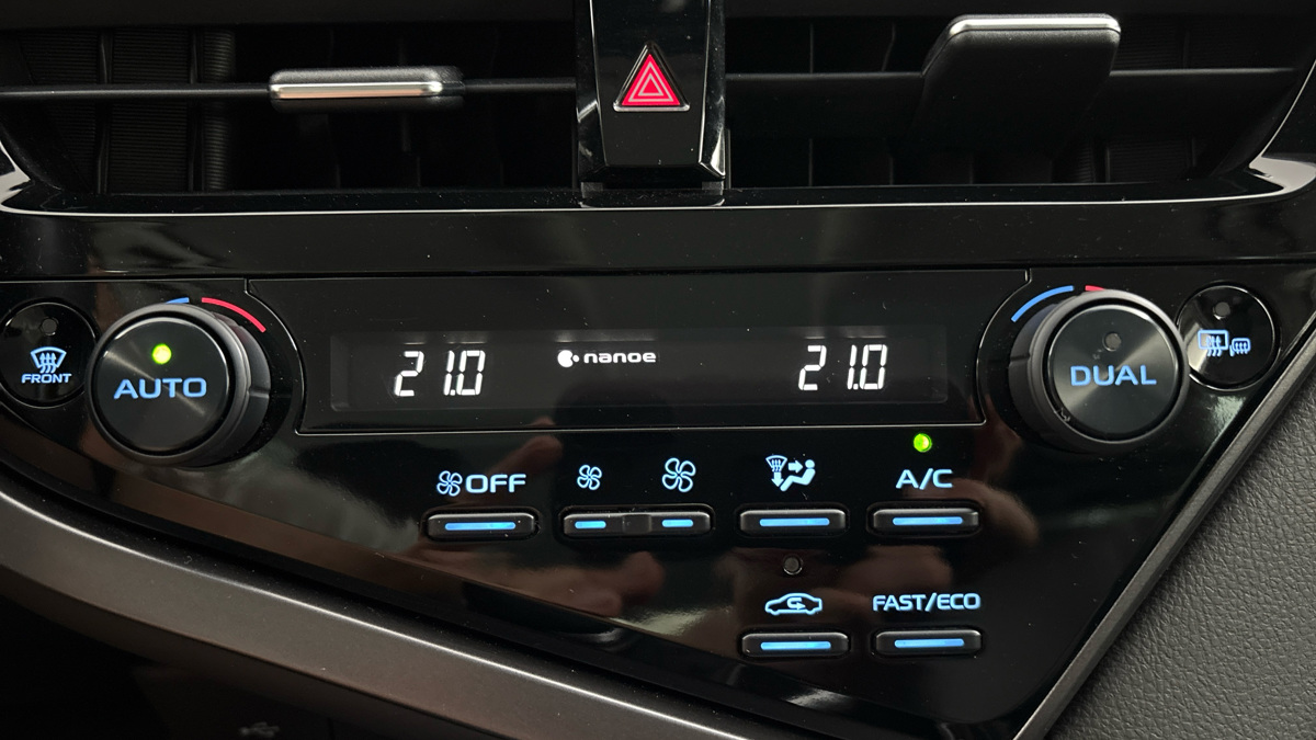 Toyota Camry - 13