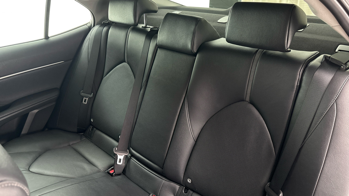 Toyota Camry - 16