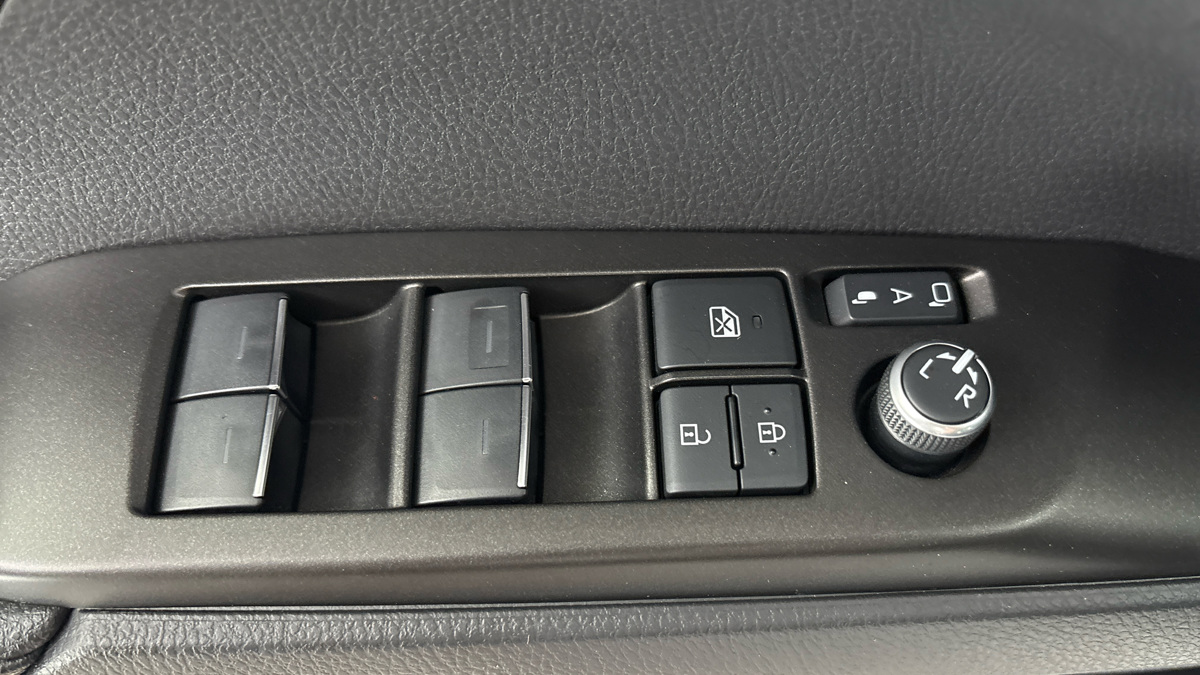 Toyota Camry - 24