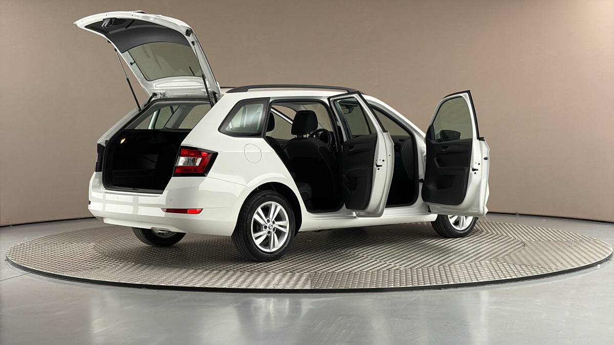 Škoda Fabia - 6