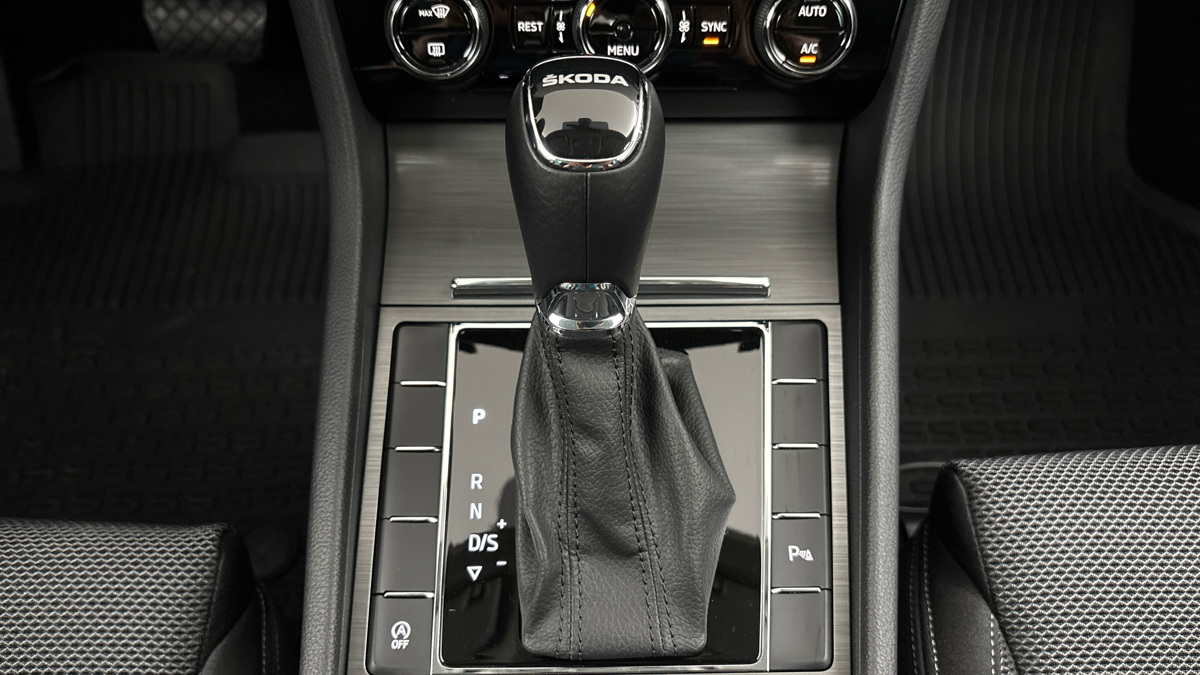Škoda Superb - 23