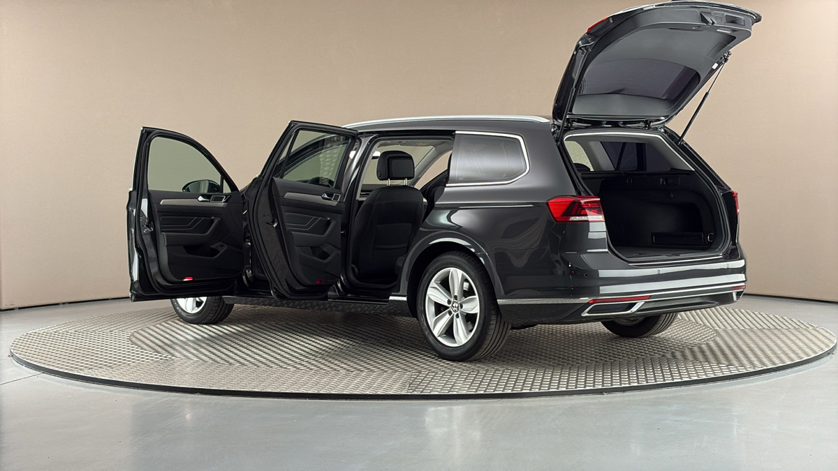 Volkswagen Passat - 7