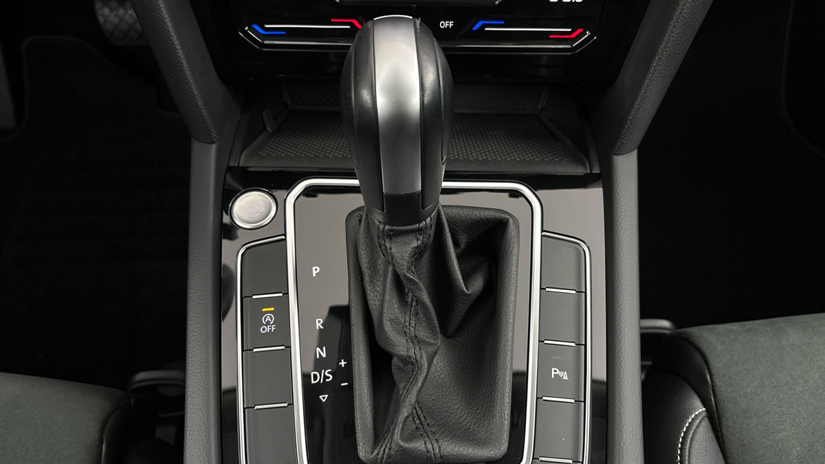 Volkswagen Passat - 24