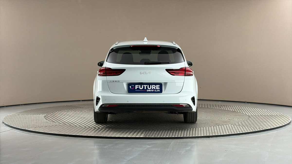 Kia Ceed - 5